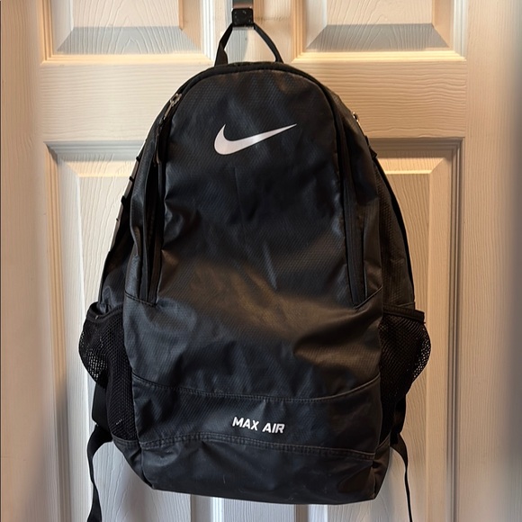 Nike Max Air Hoops Elite Pro Team Backpack Basketball Black Bag Soccer - Picture 1 of 10